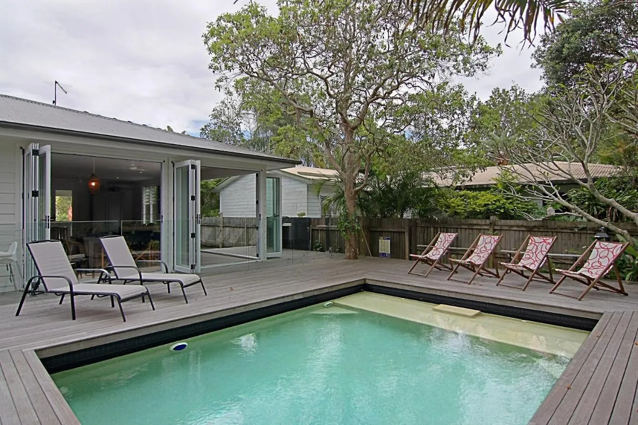 Byron Bay Accom 77 Butler Street, Byron Bay - Lantana Beach House 0*,