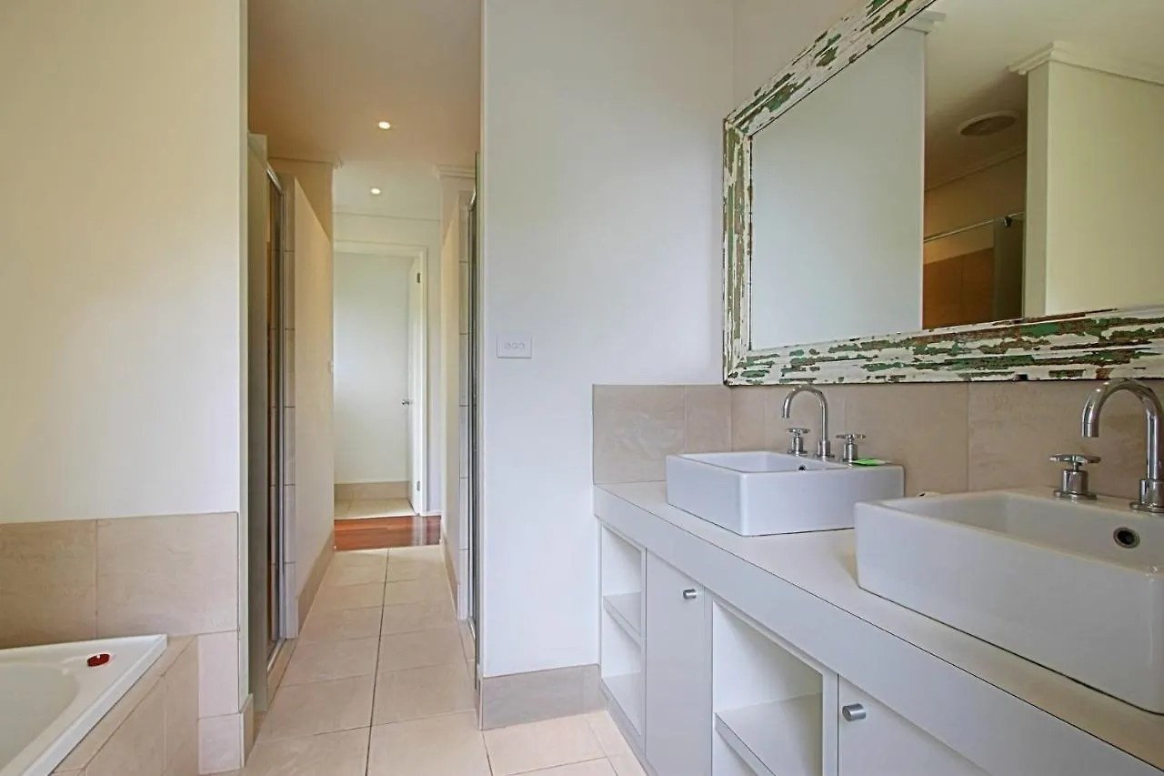 Apartment Byron Bay Accom 77 Butler Street, Byron Bay - Lantana Beach House