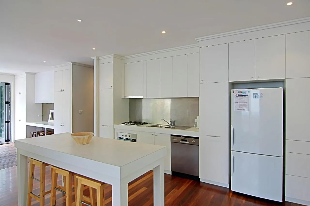 Apartment Byron Bay Accom 77 Butler Street, Byron Bay - Lantana Beach House Australia