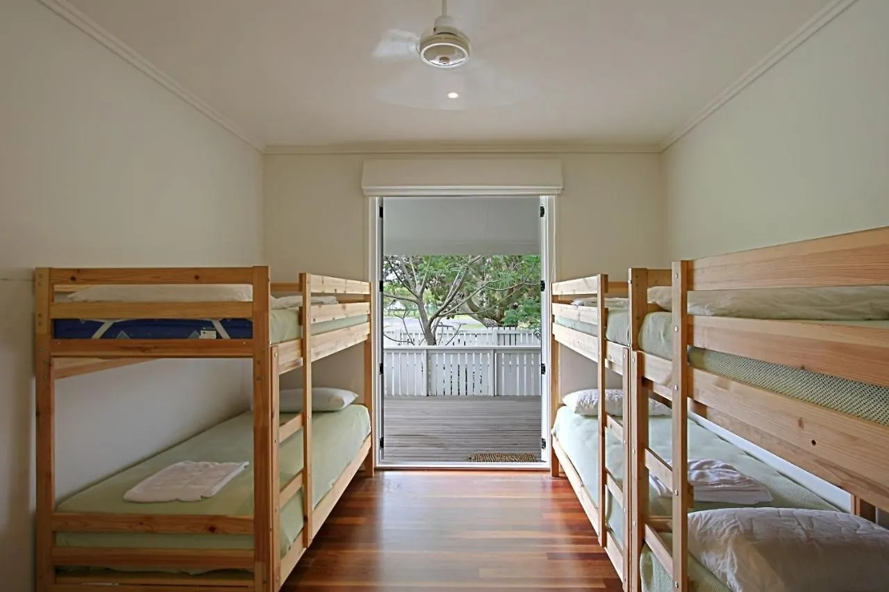 Byron Bay Accom 77 Butler Street, Byron Bay - Lantana Beach House 0*,  Australia